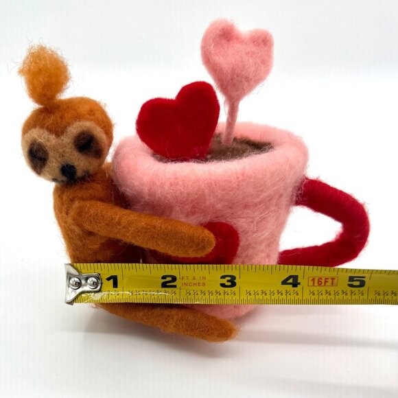 NWT Needle Felt Wool Sloth Figure Tea Love Heart Mug Cute Handmade Valentine Gif - Picture 6 of 6